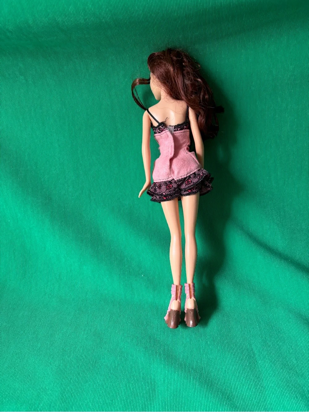 Barbie My Scene doll Chelsea clothes outfit brown eyes pink dress